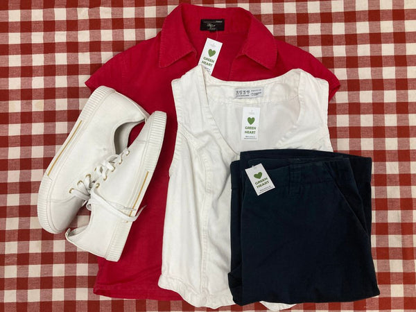 Styling Hack Creates Two Weeks Worth of Outfits With Nine Items of Clothing