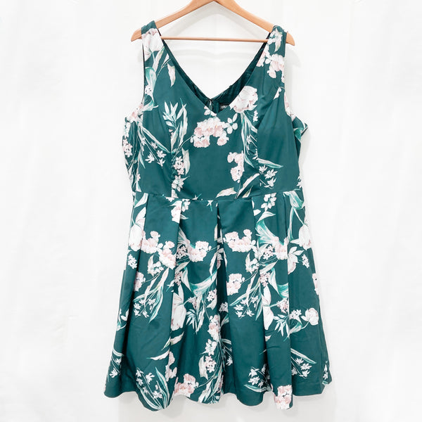 City Chic Green Floral Print V-Neck Sleeveless Fit & Flare Dress UK 18
