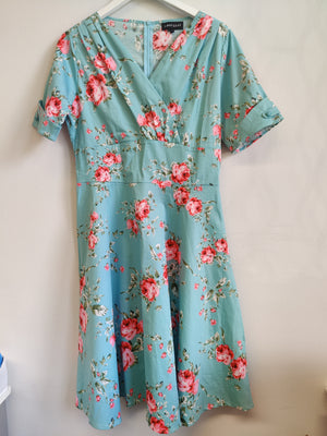 Mint Limit Blue Floral Dress L