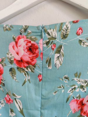 Mint Limit Blue Floral Dress L