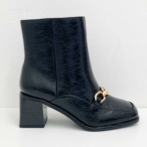 Evans Black Faux Leather Ankle Boots UK 7